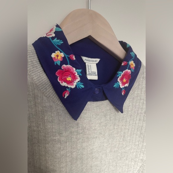 Forever 21 - Embroidered Floral Collar Sleeveless Blouse - Size Small - Picture 7 of 7